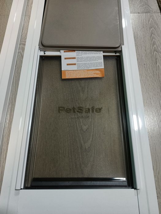 Дверцята для домашніх тварин PetSafe Sliding Glass Pet Door (розмір Me