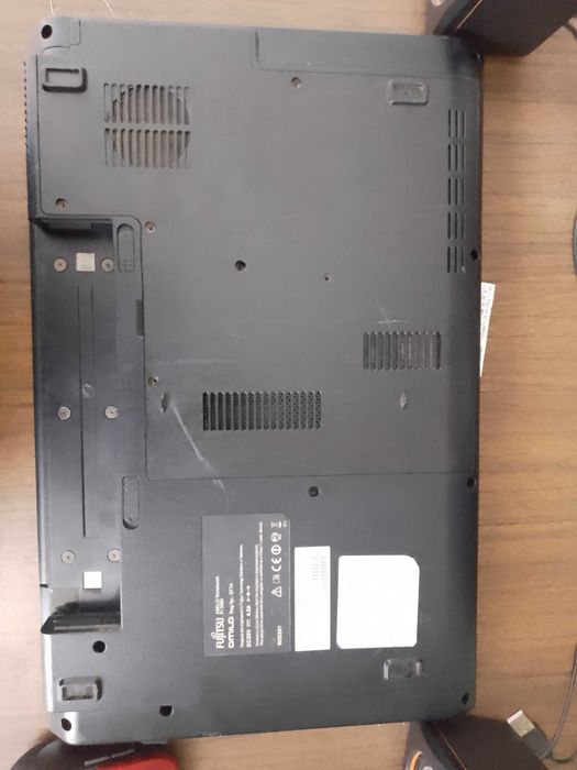 Ноутбук Fujitsu AMILO Pi 3560