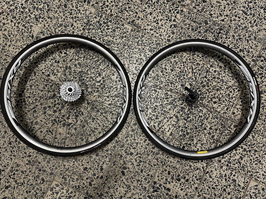 Rodas estrada Axis e Guiador Specialized