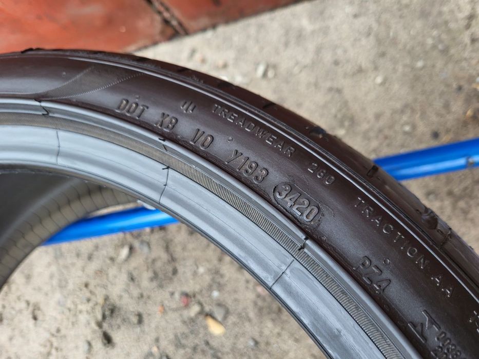 235/35/19 R19 Pirelli P Zero літо 1 шт ціна за 1 шт 6500 грн