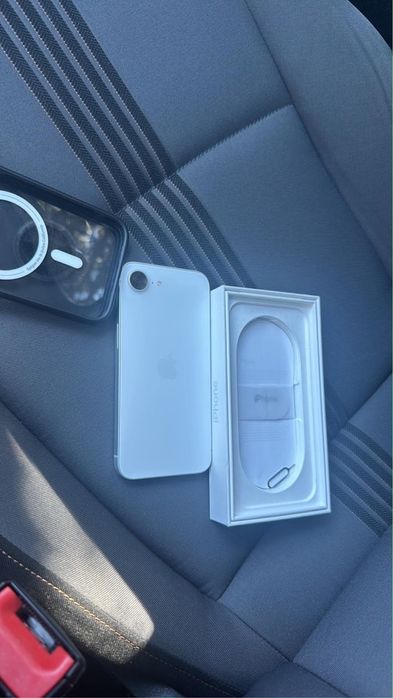 IPhone 16E 100% bateria 128 gb