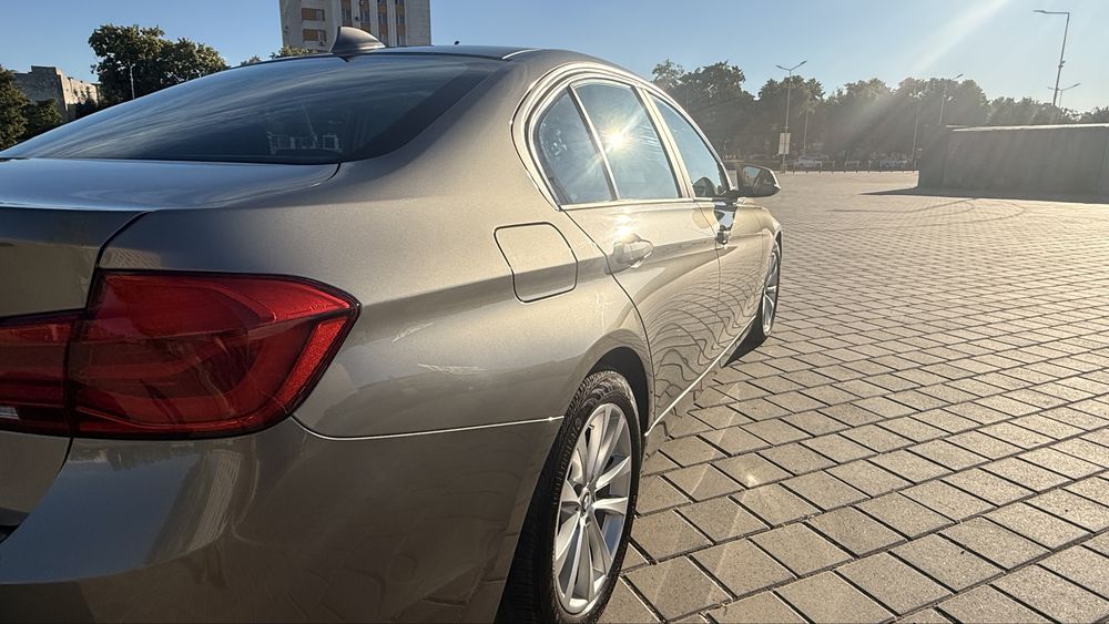 Продам bmw f30(fL) рестайлінг