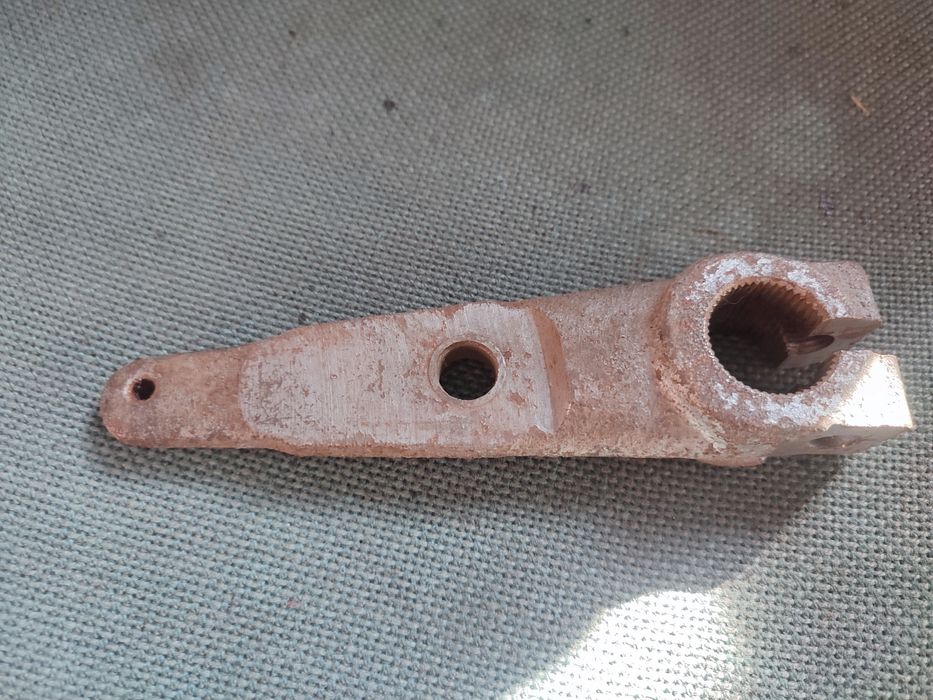 Вилка включения сцепления  двигатель МТЗ Д 245 ЗИЛ 5301   Газ 3309 МАЗ