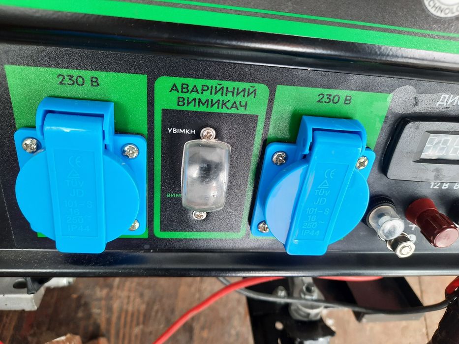 Бензогенератор RZTK G3500.