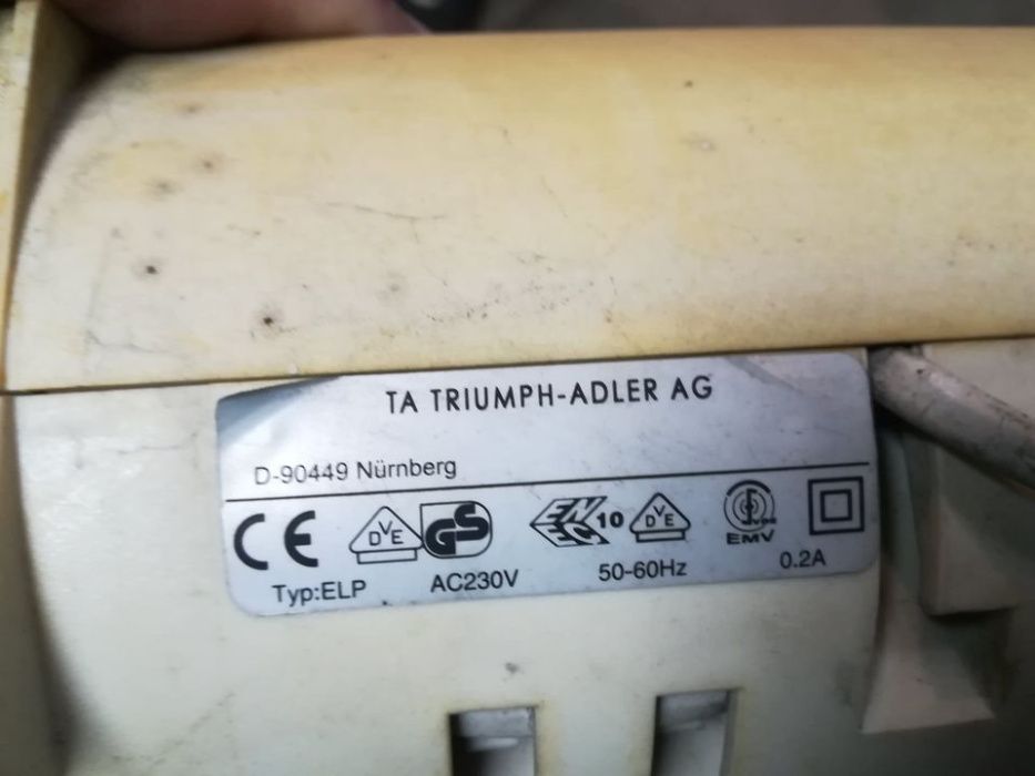 Stara elektroniczna maszyna do pisania
