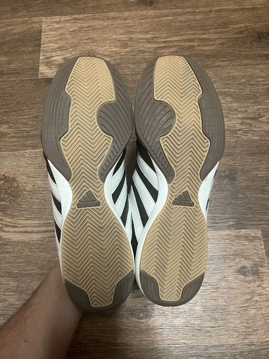 Футзалки Adidas Adi Nova: 735 грн. - Кроссовки для зала и