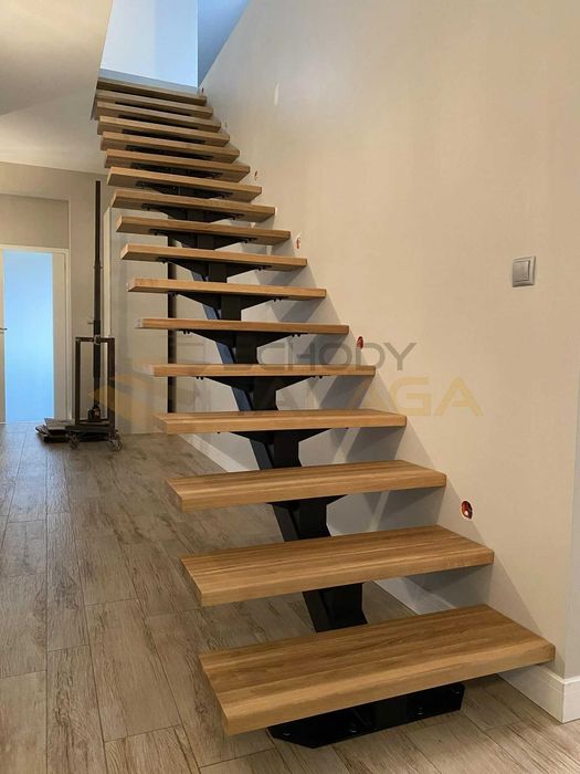 Schody na konstrukcji stalowej metalowe loft