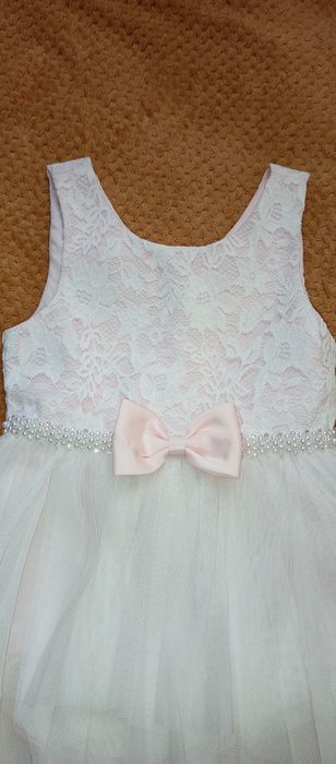 Плаття на дівчинку