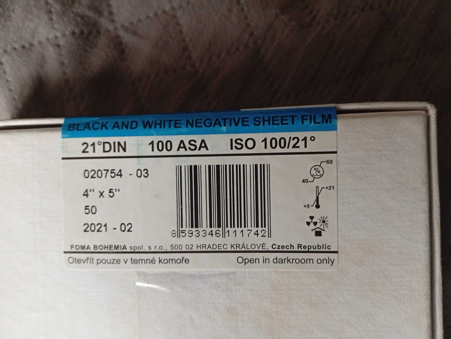 3 4x5 film holders and 75 sheets of 4x5 large-format negative film64170791359619124