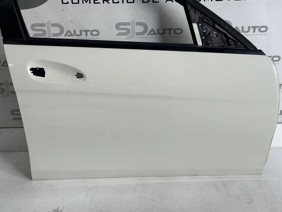 Porta Frente / Trás Direita / Esquerda - Mercedes C (W204)