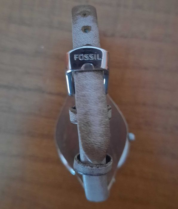 Relógio fossil para senhora.