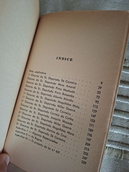 Livro raro de Francisco Sá Carneiro