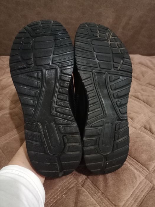 Кросівки для підлітка