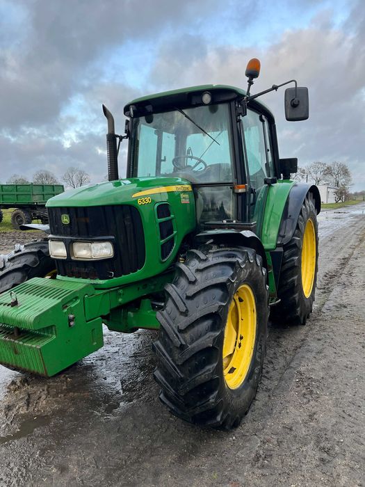John Deere 6330 Rok 2011 Moc 120 KM