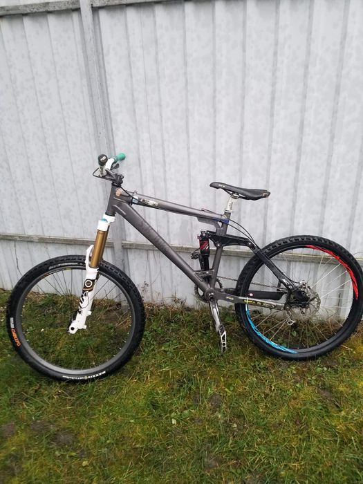 Banshee двопідвіс