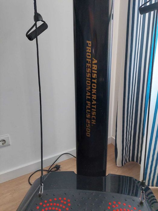 Duas plataformas vibratórias Aristokratisch