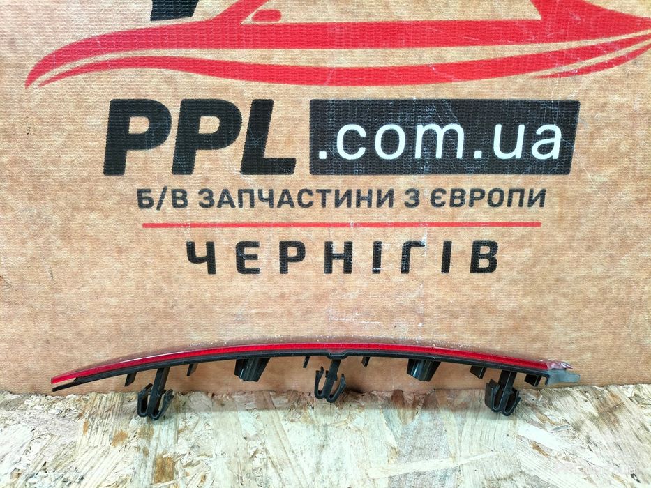 BMW 3 G20 G21 M Sport 2018- Отражатель катафот бампера правый 8074230