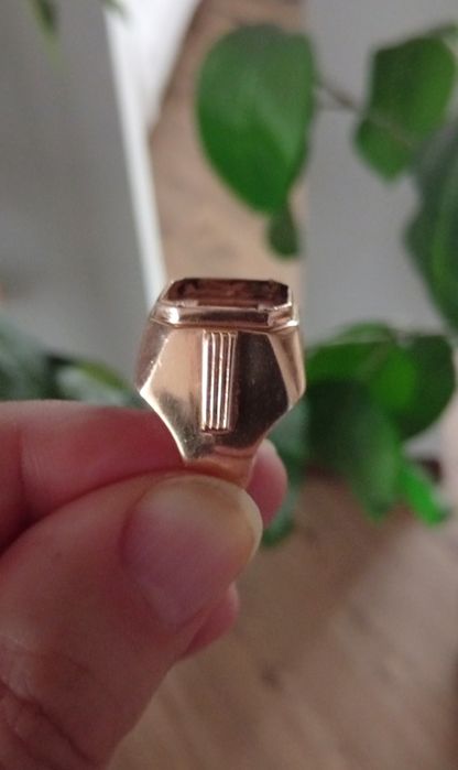 Золотые кольца и перстни без вставок