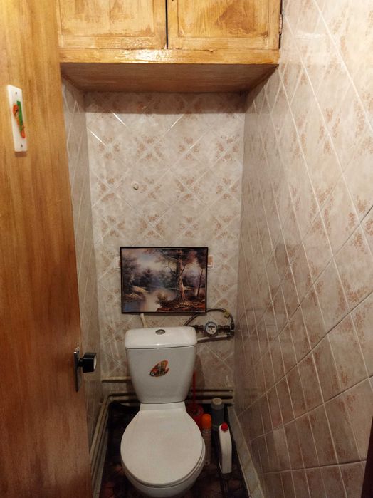 Продам 3-х кімнатну квартиру з індивідуальним опаленням (центр міста)