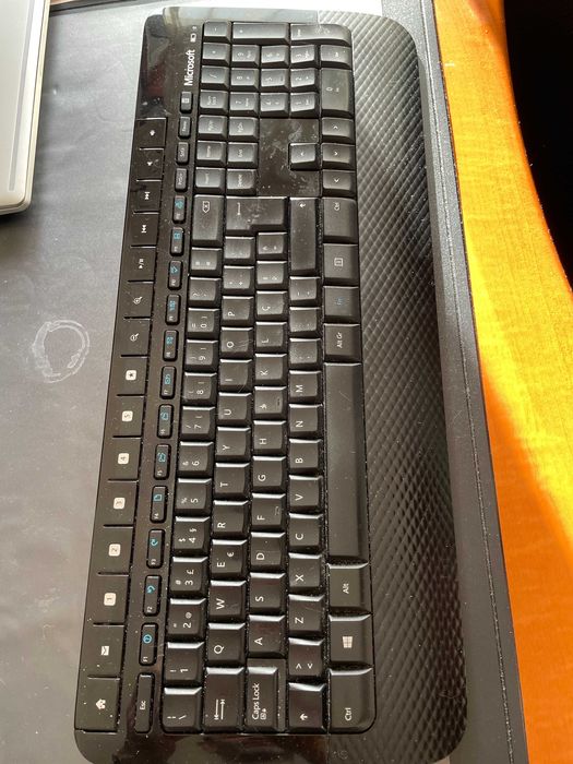 Computador Minix com monitor 24" Acer