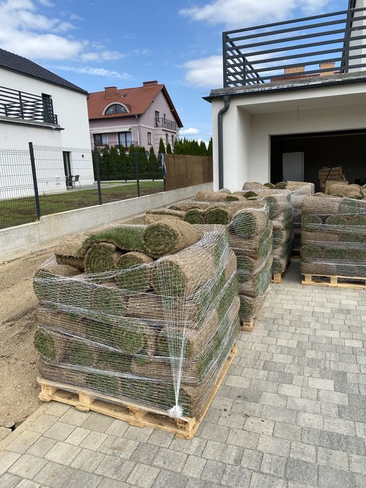 Zkładanie trawników,ogrody,systemy nawadninia glebogryzarka separcyjna