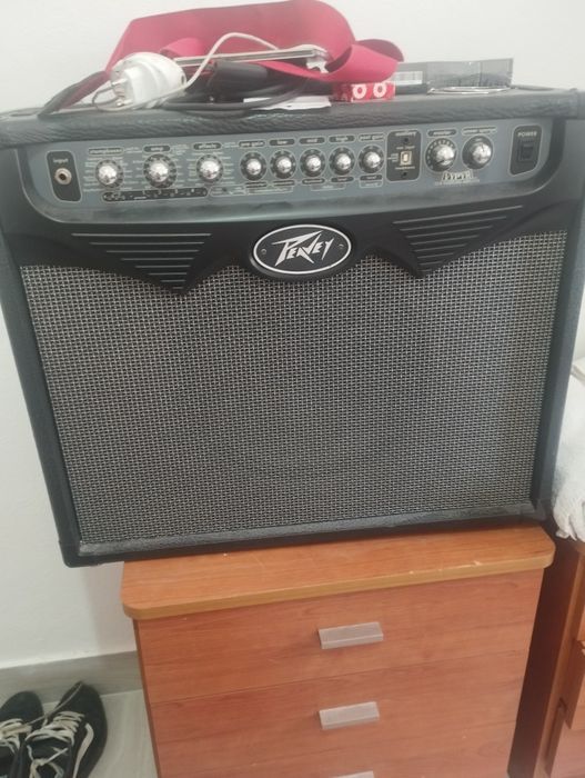Guitarra ephiphone led Paul clássic e amplificador Peavey vyper 75 wat