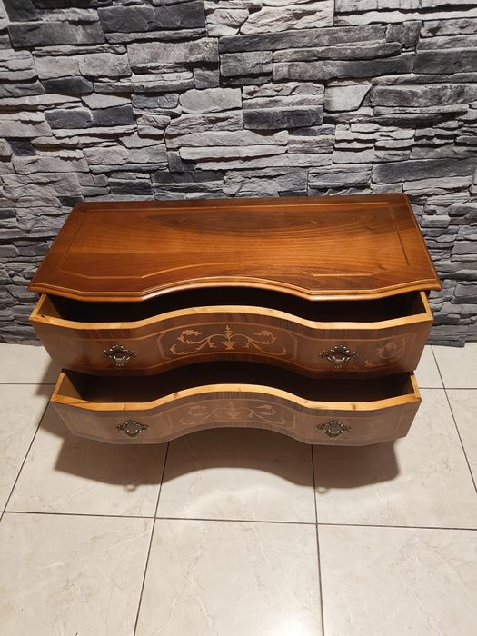 Komoda z intarsją