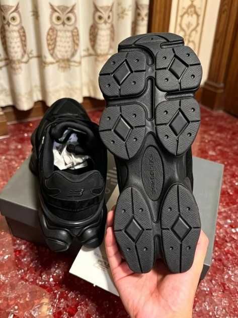 New Balance 9060 Triple Black Suede BPM R.39.5