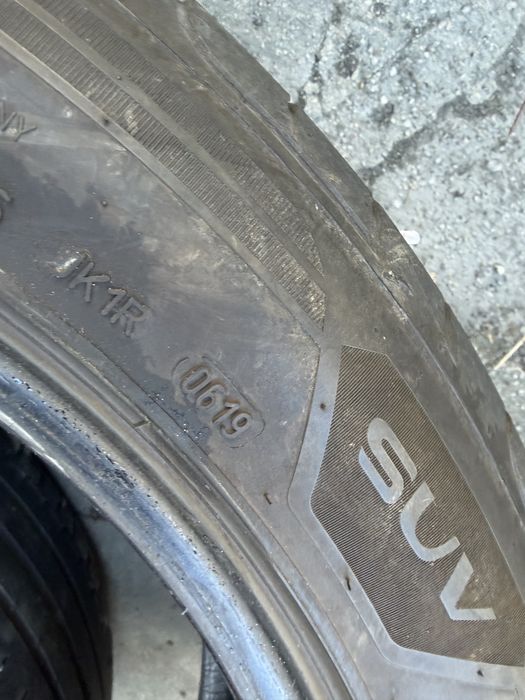 245/50R20 Good year suv