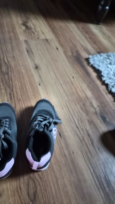 Buty sportowe  adidaski r. 34. Nie używane