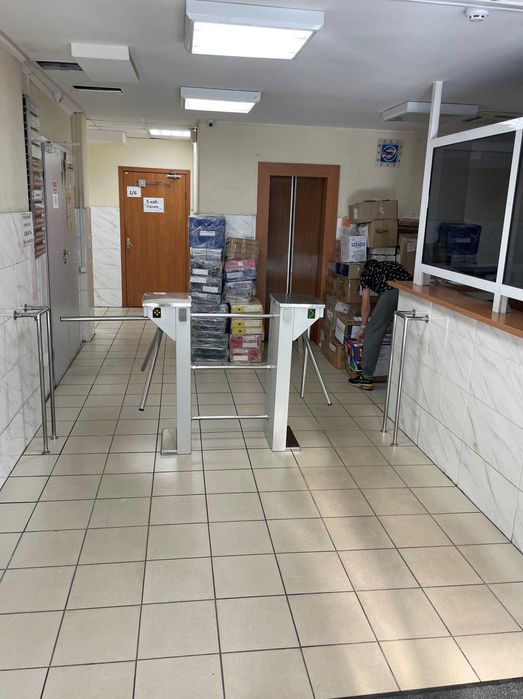 Продаж офісної будівлі м. Дніпро. пр. О. Поля 28-а