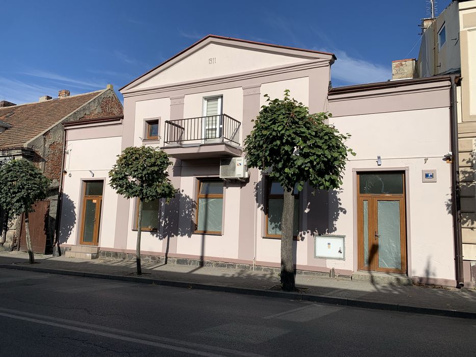 Wynajmę lokal użytkowy centrum Janowca Wlkp 23 m2 ,37 m2 ,60 m2