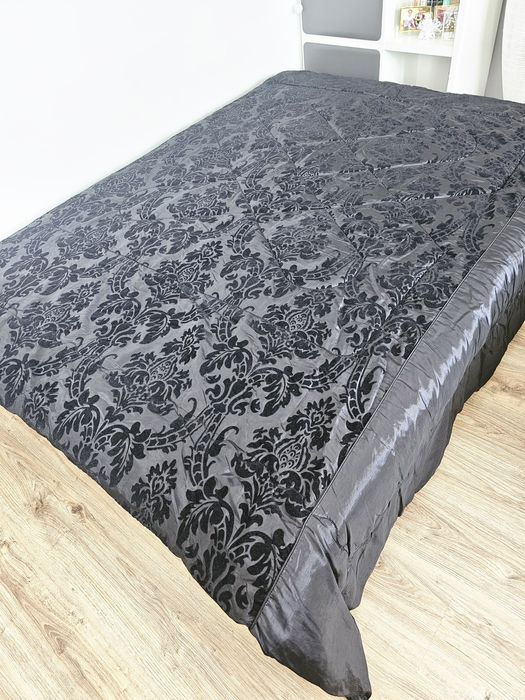 Ozdobna narzuta, pled na lozko + 2 poszewki na poduszki 210x230cm