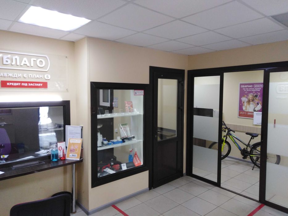 Здається магазин в оренду.