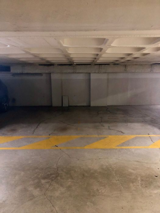 Aluguel 2 lugares de garagem com vídeo vigilância-Aviz