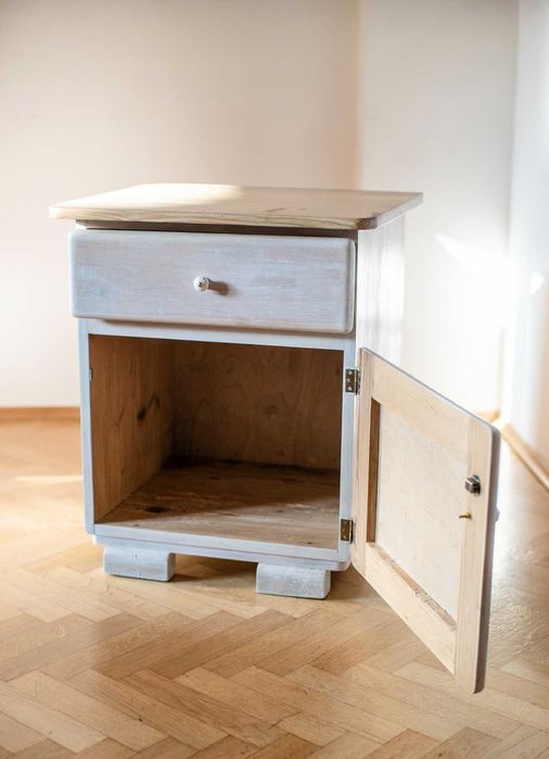 Szafka drewniana vintage, stara szafa