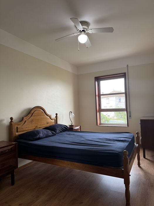 Quarto pra solteiro em arrifana com entrada imediata