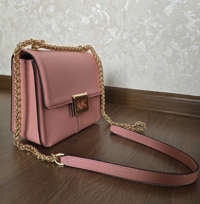 Нова сумка Michael Kors модель Sonia Small Leather Shoulder Bag.