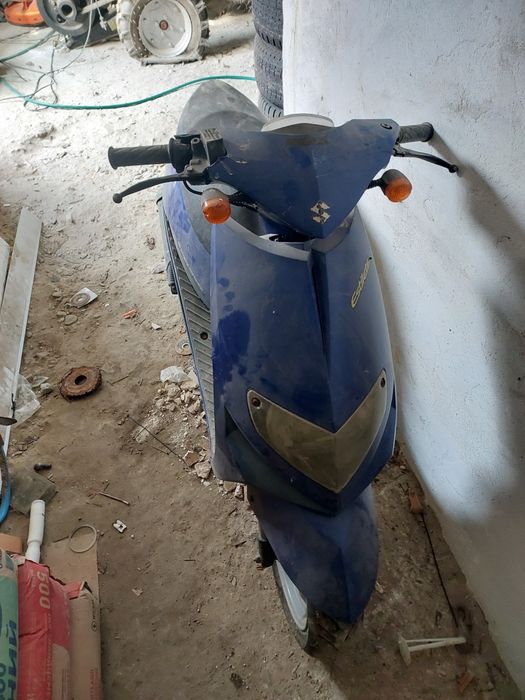 Продам скутер Suzuki