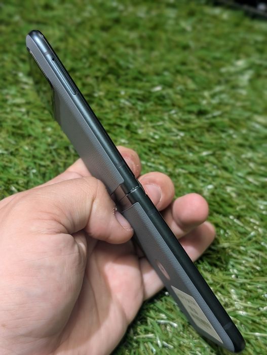 Motorola RAZR 2023 (RAZR 40) 8\128 ГБ Xt2323-2 (21035)