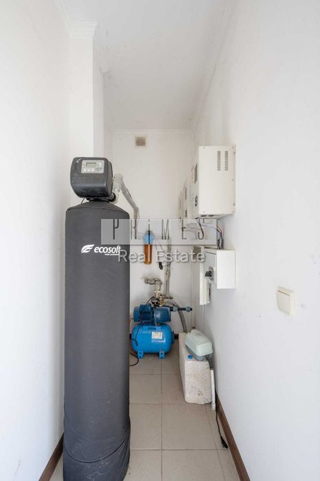 Продаж будинку. Осокорки. Східна, 36. Власний вихід до каналу. Метро Славутич 4 км