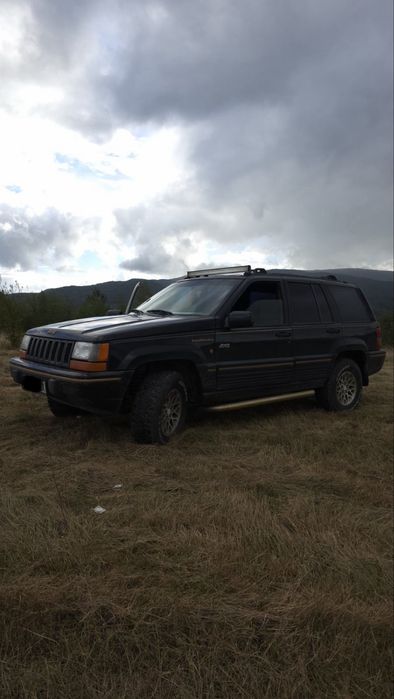 Продам Jeep Cherokee