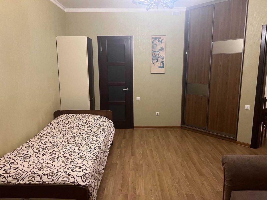 Продаж 3-к. квартира в ЖК Корона, Срібнокільська 1, Позняки