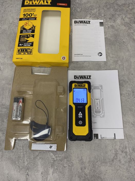DeWALT лазерний метричний вимірювач відстані DWHT77100