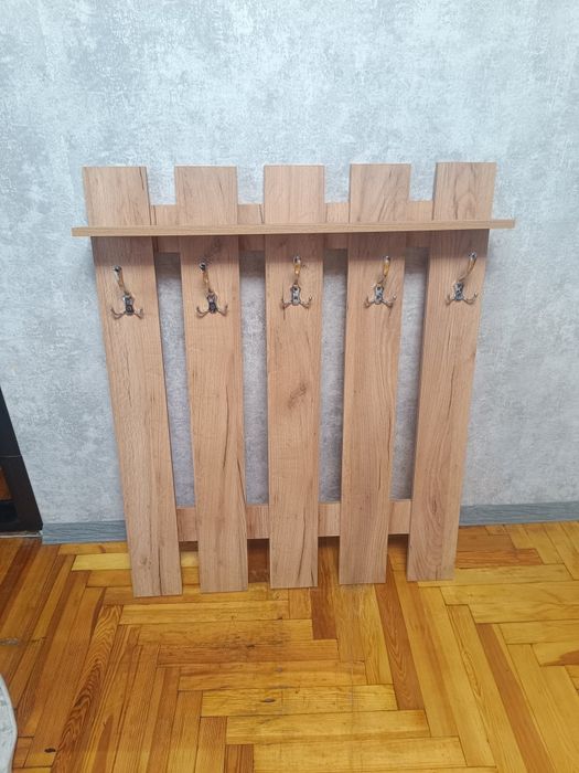 Продам вешалку  новая