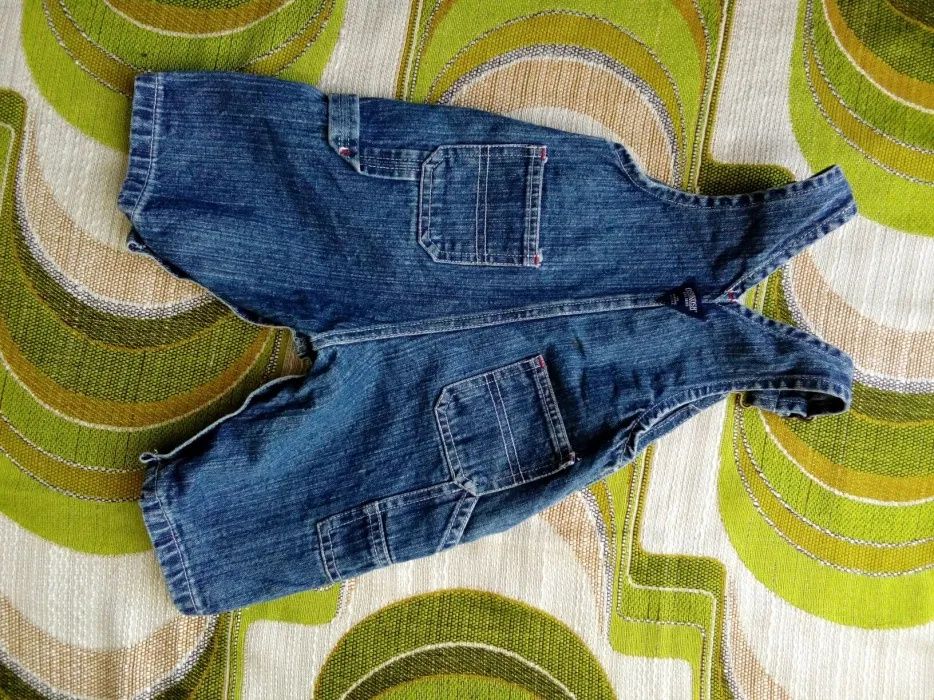 - OSHKOSSH - jeansowe ogrodniczki 6m /k5