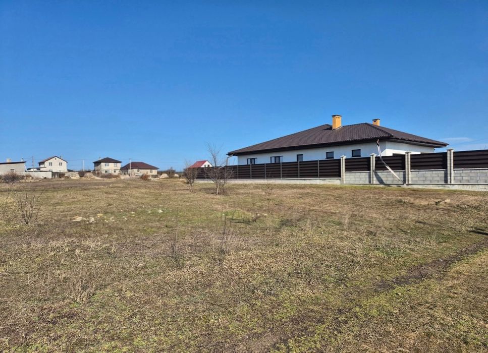 Продам участок дёшево в пригороде Черноморска