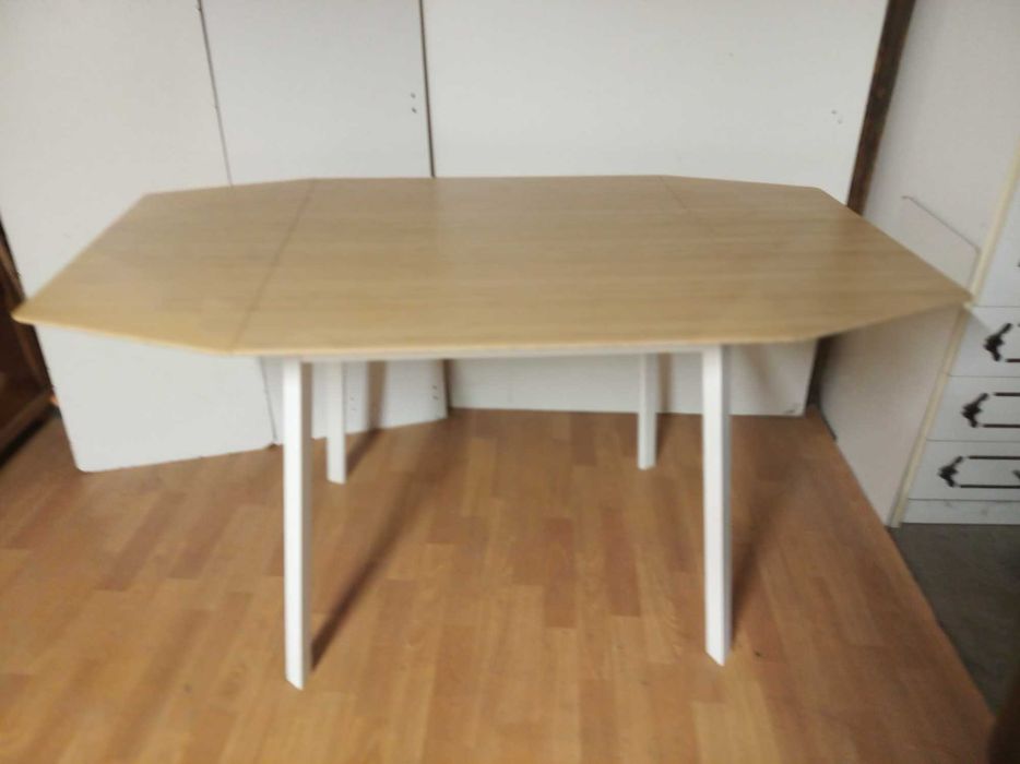 Stół kuchenny Ikea - rozkładany liść