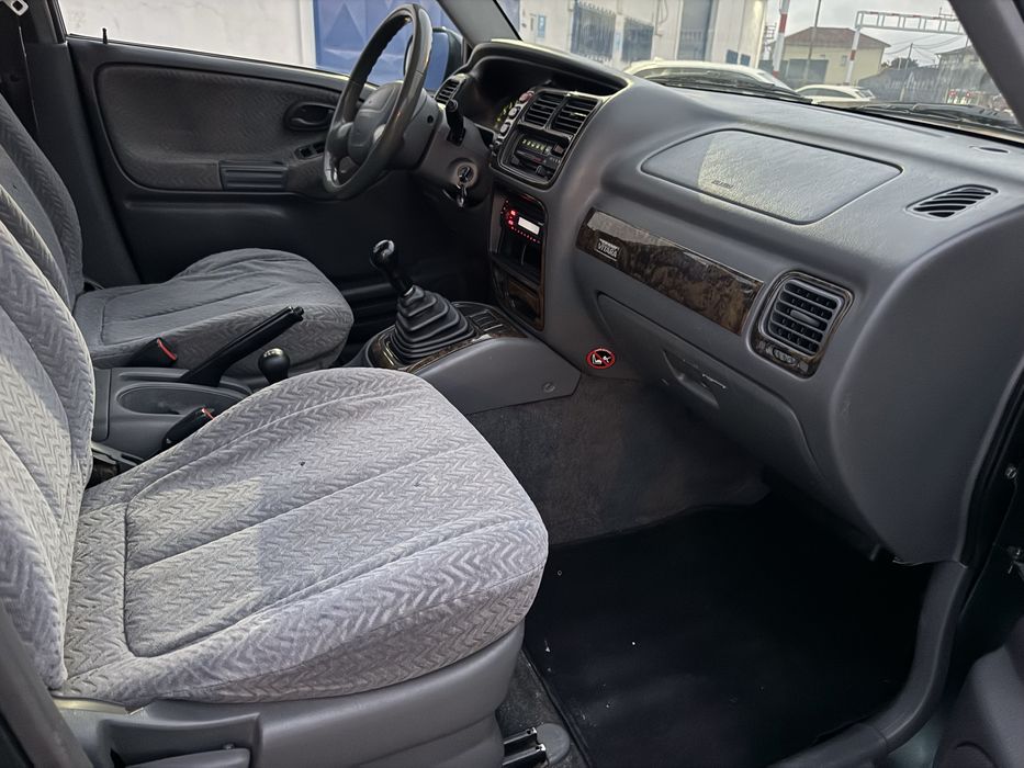 Suzuki Grand Vitara 2.0 Td 110cv - MetalTop  - Nacional