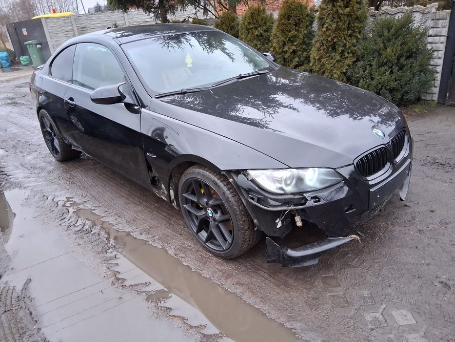 Bmw e92 325i  Coupe